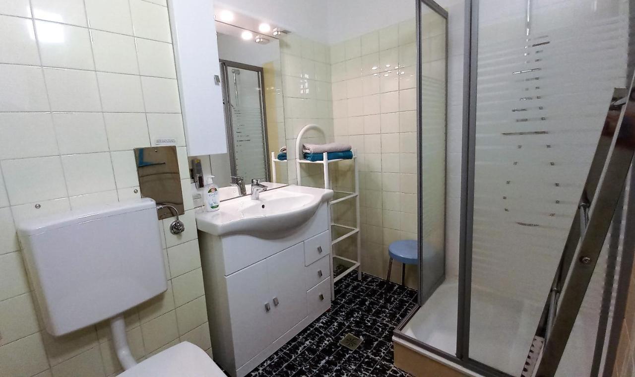 Maren Seeblick Appartement Haus Haensel&Gretel Direkt Am Ossiacher See Mit Hallenbad Stiegl Exterior foto